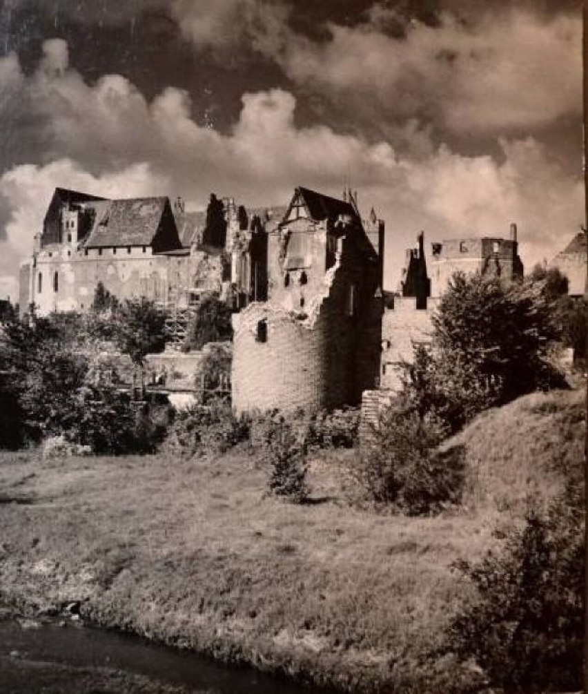 Zamek w Malborku od powojennej ruiny do UNESCO. Tu każdy coś pamięta z odbudowy zabytku, a Muzeum Zamkowe będzie kolekcjonować wspomnienia
