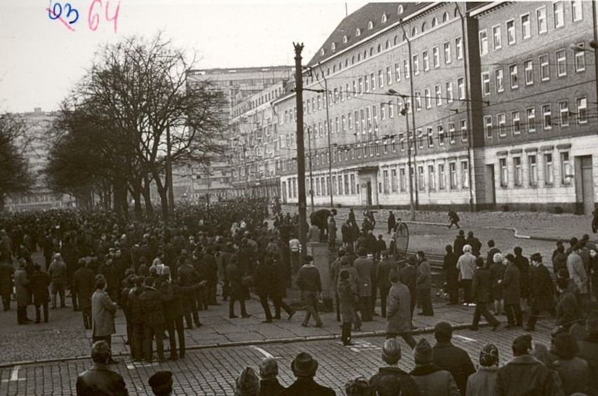 Grudzień 1970 r. w Szczecinie. Mija 50 lat od grudniowej rewolty. Zobacz unikalne zdjęcia i film