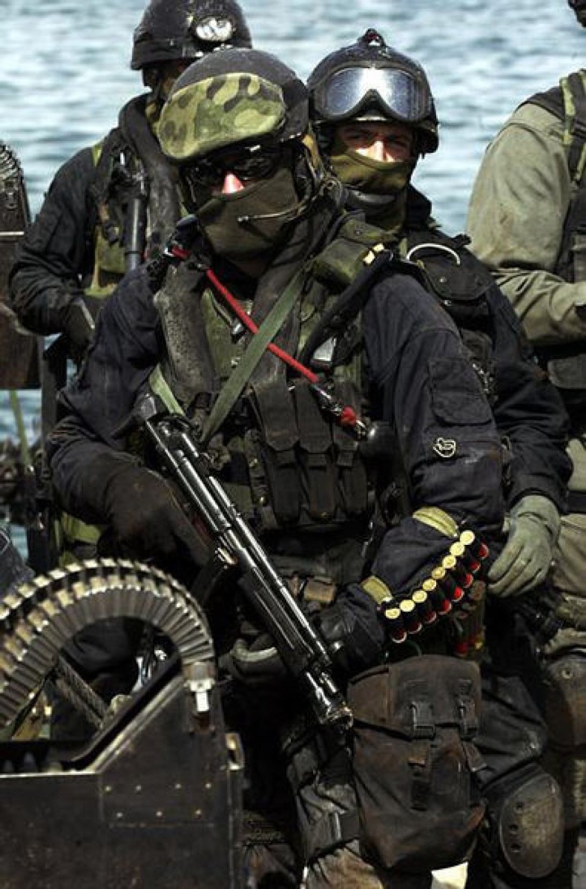Żołnierze GROM podczas operacji Iraqi Freedom.