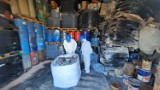 Magazyn niebezpiecznych chemikaliów w Kaliszu. Rozpoczęło się usuwanie trzech tysięcy ton odpadów. ZDJĘCIA, WIDEO