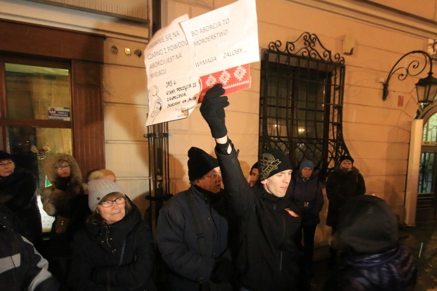 Ogólnopolski Strajk Kobiet także w Lublinie. Protesty przed biurem PiS (ZDJĘCIA, WIDEO)