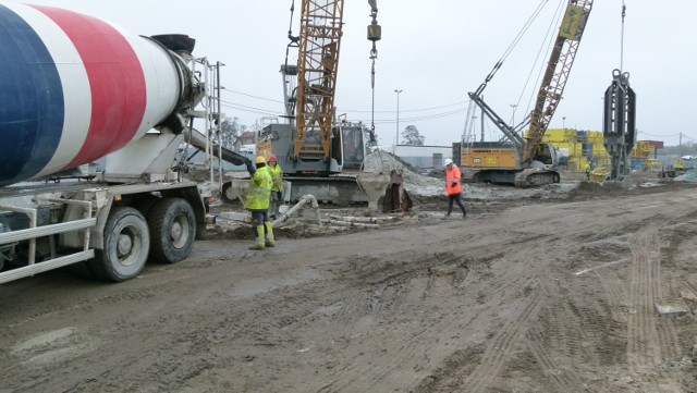 Plac budowy tunelu w Świnoujściu na wyspie Uznam i Wolin.