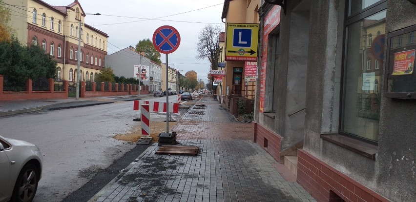 Wadowice. Ulica Lwowska umiera. Coraz więcej sklepów, biur...