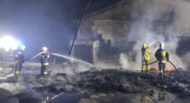 Strażacy szybko opanowali ogień.