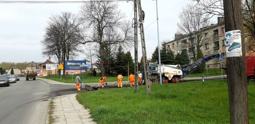 Trwają prace na skrzyżowaniu ulic Pszowskiej i Górniczej w...