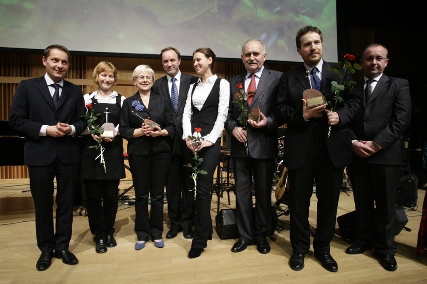 Gdańsk: Przyznano nagrody dla organizacji pozarządowych na Gali Bursztynowego Mieczyka