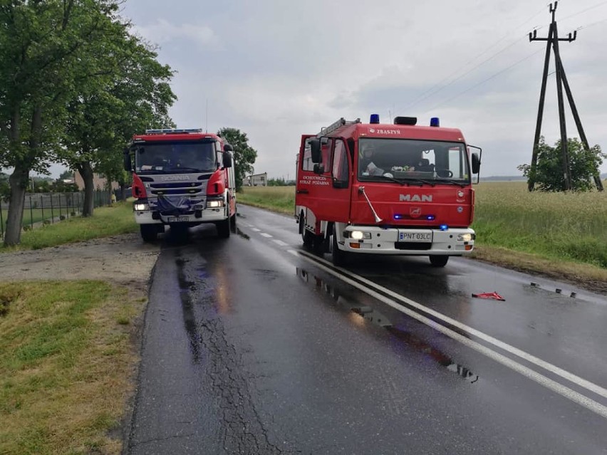 Zderzenie aut w Przyprostyni. Potrącenie w Nowym Tomyślu