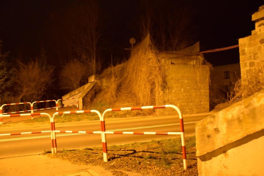 Wiadukt przy ul. Ofiar Gór Morzewskich w Chodzieży: Uszkodzony fragment został rozebrany (FOTO)