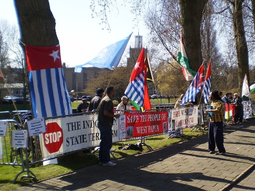 Demonstracja w sprawie Papui Zachodniej w Hadze...