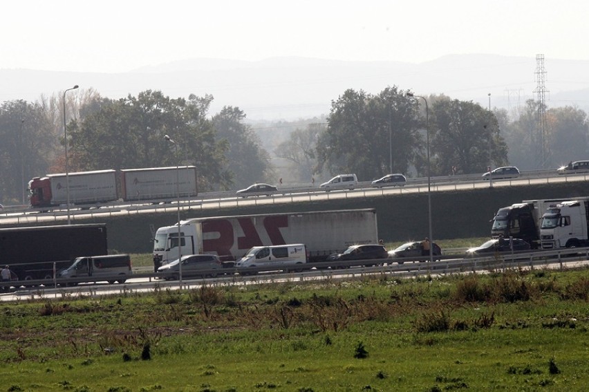 Wypadek na autostradzie A4, ranna kobieta zabrana śmigłowcem [ZDJĘCIA]