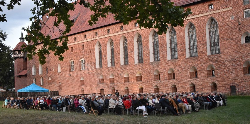 Malbork. Opera w zamku. The Polish Tenors zaśpiewali u stóp Pałacu Wielkich Mistrzów