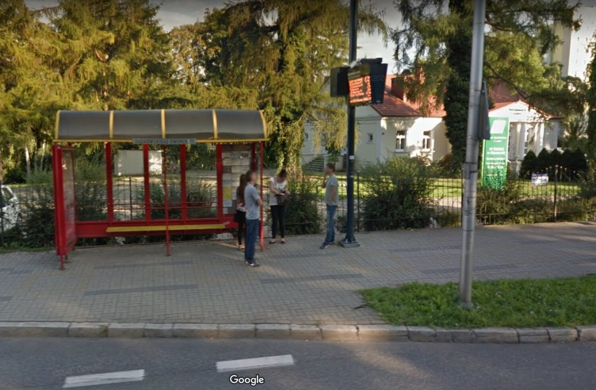 Moda na ulicach Rzeszowa na Google Street View. Przejrzeliśmy zdjęcia kreacji rzeszowian. Zobaczcie, czy ubierają się modnie