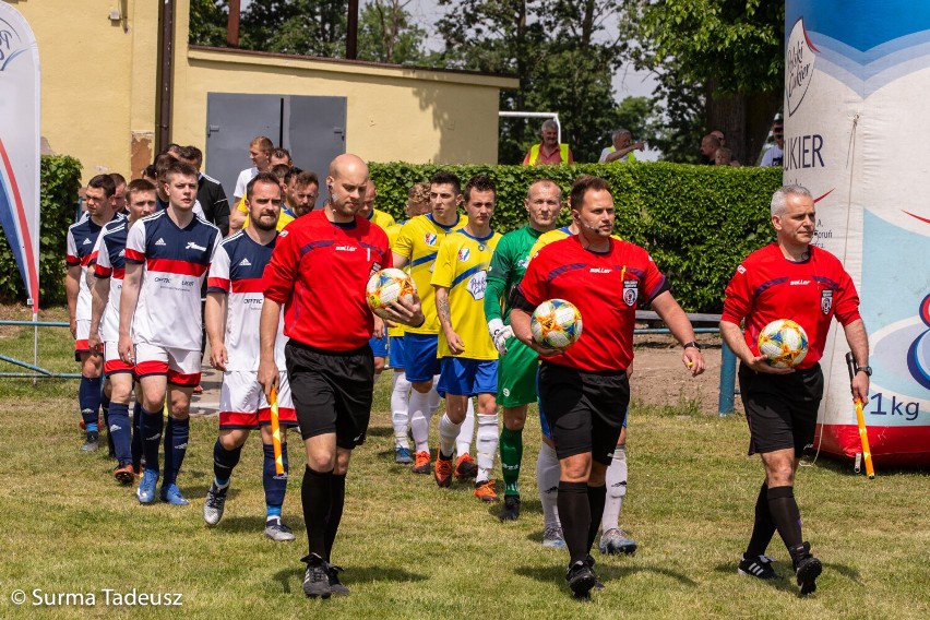 Lider ze Stargardu powiększył przewagę w IV lidze. Zdjęcia z meczu Kluczevii z Regą 