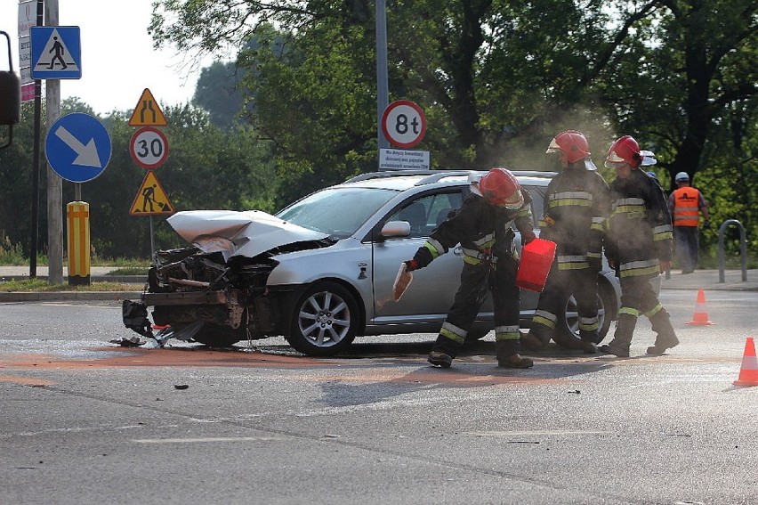 Wypadek na ulicy Jaworzyńskiej w Legnicy