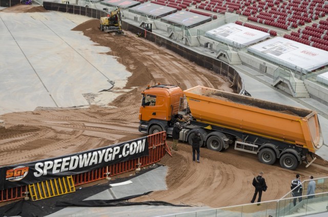 Na Stadionie Narodowym powstaje Tor Żużlowy