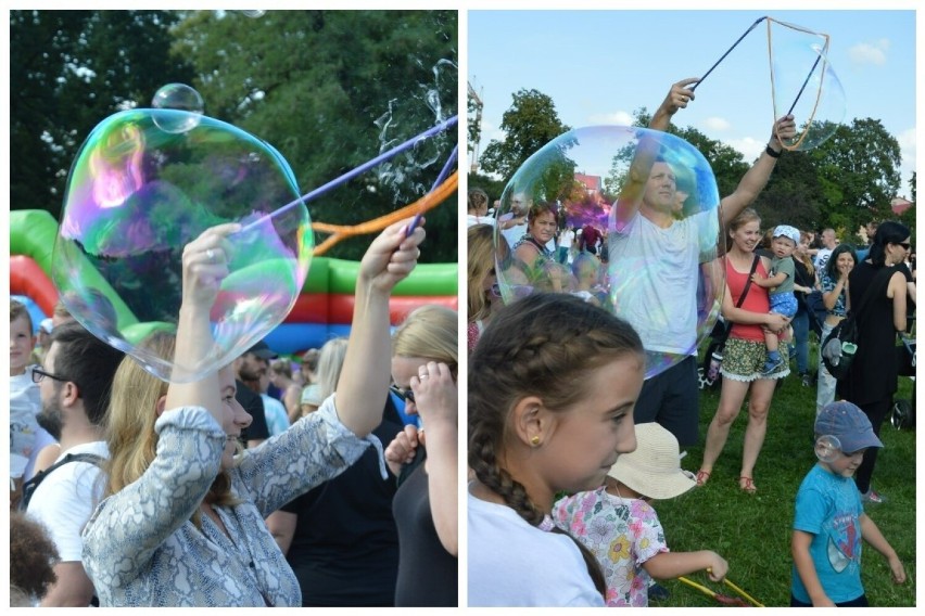 Festiwal baniek mydlanych przyciągnął wiele rodzin z dziećmi