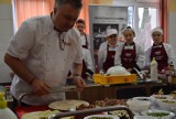 Kulinarne warsztaty z mistrzem, by od początku uczyć się od najlepszych - restaurator Robert Sowa w ZSZ w Gorlicach