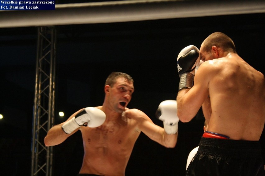 Marzec 2013 gala boksu zawodowego na nowej hali sportowej w...