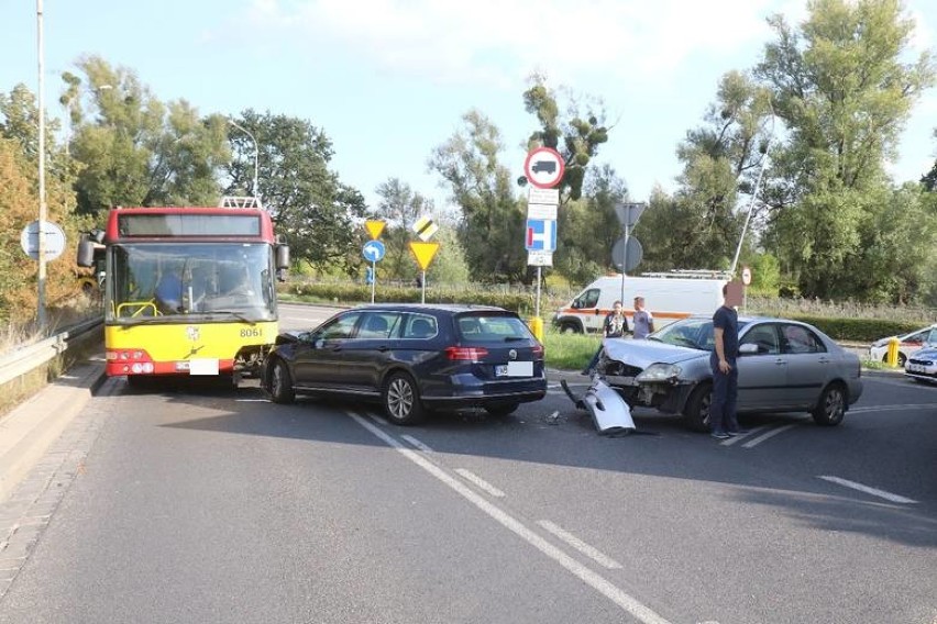 Wypadek na Psim Polu. Są utrudnienia!                 