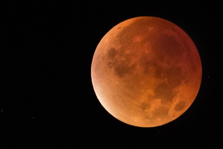 Zaćmienie Księżyca z 28 września 2015 r.