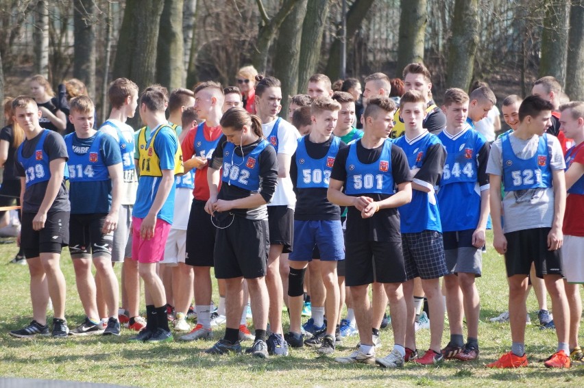 Młodzieżowe biegi w inowrocławskich Solankach [zdjęcia]