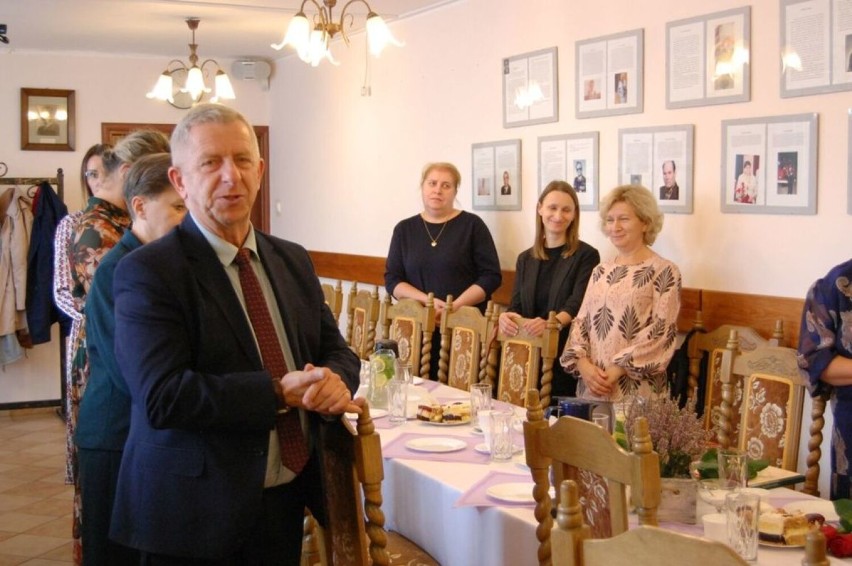 Dzień nauczyciela 2022. Nagrody trafił do pedagogów z gminy Gołańcz. Kto otrzymał wyróżnienie?