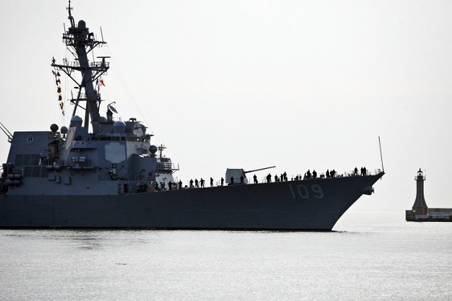 Amerykański niszczyciel USS "Jason Dunham" w Porcie Wojennym w Gdyni