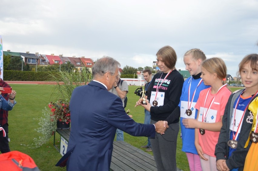 Mityng lekkoatletyczny uświetnił otwarcie stadionu w Redzie [ZDJĘCIA] [WIDEO]