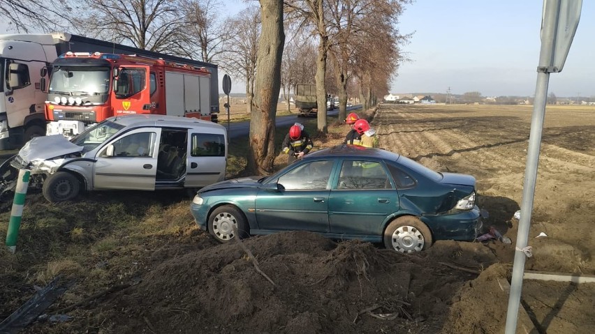  Powiat leszczyński. Znów wypadek pod Łoniewem. Nie zatrzymała się na ,,stopie’’ [ZDJĘCIA]