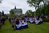 Kobylanka. Odpust w sanktuarium Pana Jezusa Ukrzyżowanego. Przed ołtarzem polowym zgromadziły się tłumy wiernych [ZDJĘCIA]