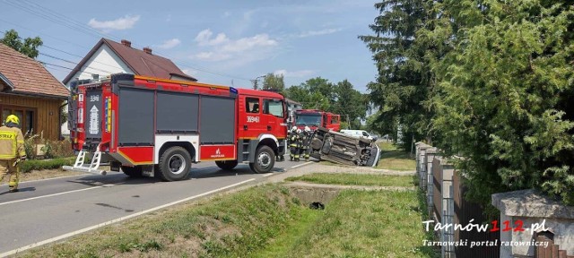 Wypadek miał miejsce na ul. Konopnickiej w Wojniczu. Droga była całkowicie zablokowana