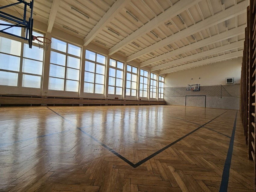 Odświeżone sale sportowe w  II LO w Lesznie