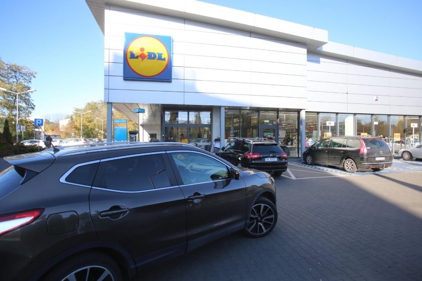 W aplikacji Lidl Plus można zapoznać się z aktualną ofertą...