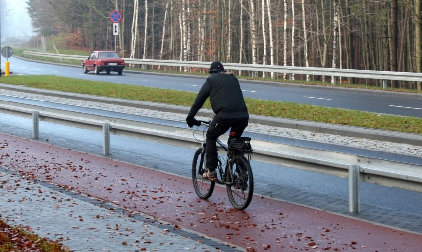 (270 kcal/ h)  

Jazda na rowerze wzmacnia mięśnie ud,...