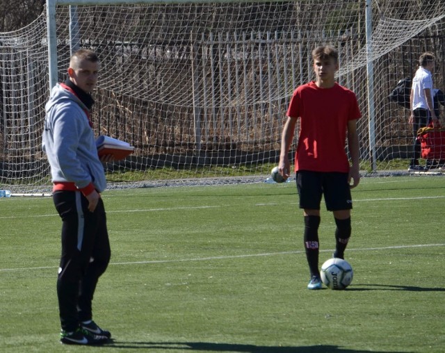 SMS Resovia U17 trenera Adama Bukały pokonał u siebie Wisłę Kraków 2:1.