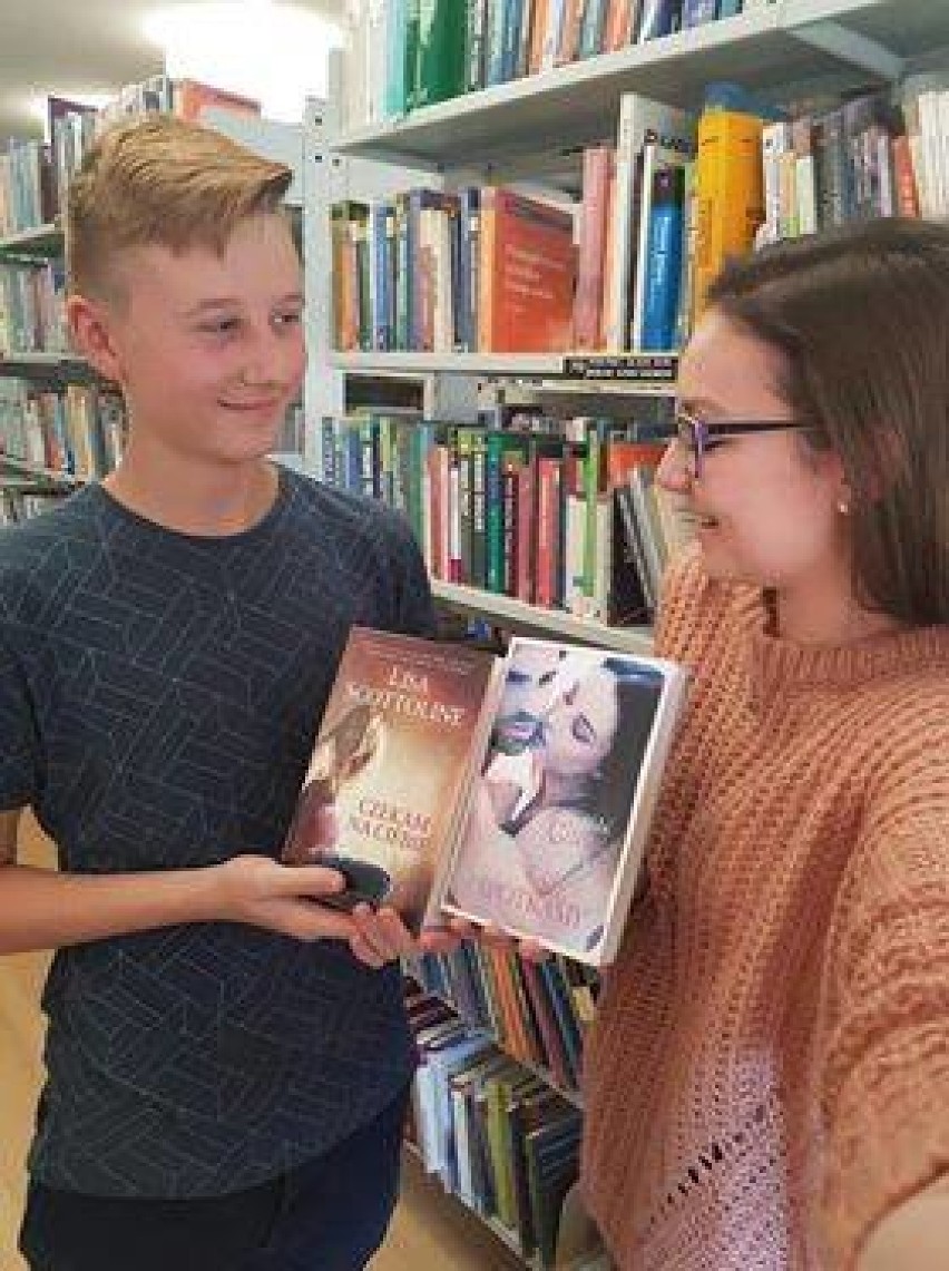 W Powiatowej Bibliotece rozstrzygnięto konkurs na selfie[ZDJĘCIA]