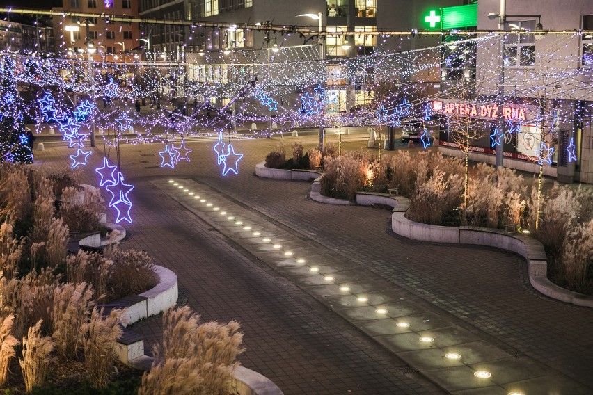 W Gdyni już czuć atmosferę świąt! Tysiące lampek na ulicach. Wy także pochwalcie się swoimi iluminacjami! ZDJĘCIA