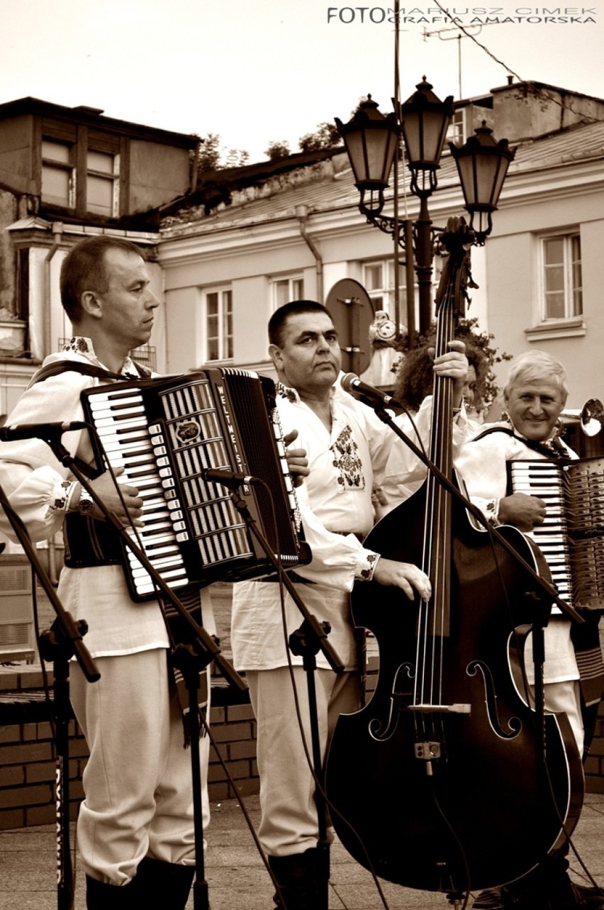 Muzyczna Studnia na placu