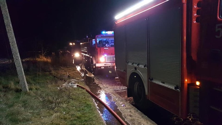 Tragedia w święta. W pożarze ucierpiała rodzina z pięciorgiem dzieci. Potrzebna jest pomoc [ZDJĘCIA]