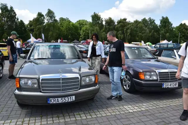 Mercedes Team Śląsk przyciągnął wielu fanów tej światowej klasy marki. Na Kopcu Wyzwolenia w Piekarach Śląskich można było podziwiać 100 samochodów marki Mercedes. Zobaczcie zdjęcia >>>
