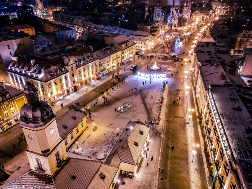 Zimowy Białystok nocą z lotu ptaka