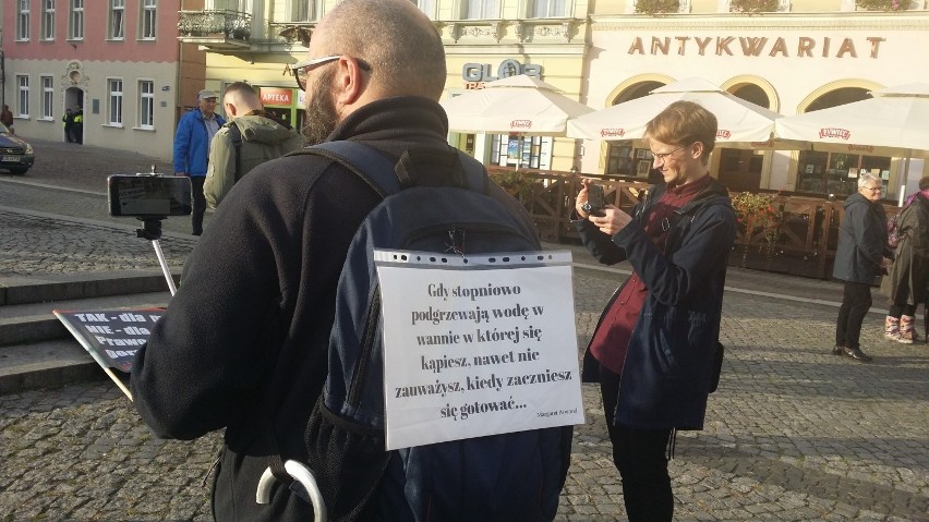 Parasole w górę! Czarny Wtorek - protest kobiet w Bydgoszczy [zdjęcia, wideo]