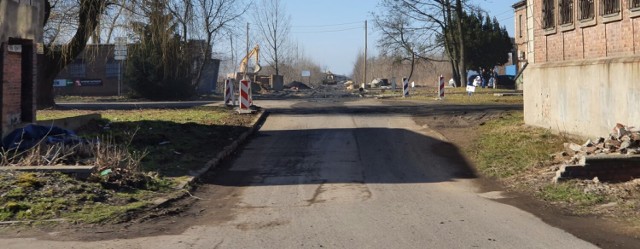 Ulica przy KWK 1 Maja w Wodzisławiu Śląskim w kierunku Powiatowego Inspektoratu Nadzoru Budowlanego, firm i przychodni weterynaryjnej zostanie przebudowana
