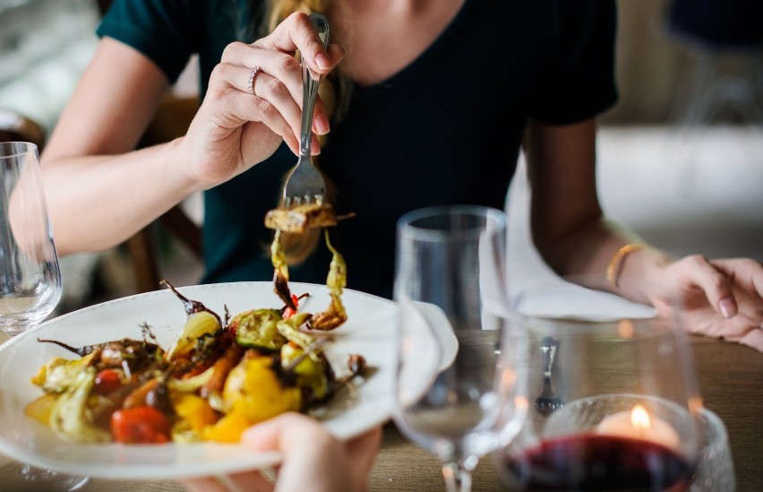 Aż 60 restauracji i lokali z Poznania i okolic znalazło się...