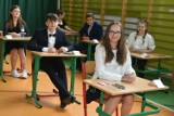 Egzamin ósmoklasisty 2022. Matematyka w szkołach w Kurnosie i Dobrzelowie