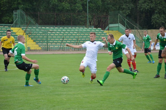 Warta Sieradz (zielone stroje) gra z Polonią