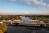 Most kolejowy nad Wartą w Kostrzynie nad Odrą będzie jak nowy i będzie mogło nim jeździć więcej pociągów. Remont zmierza do końca