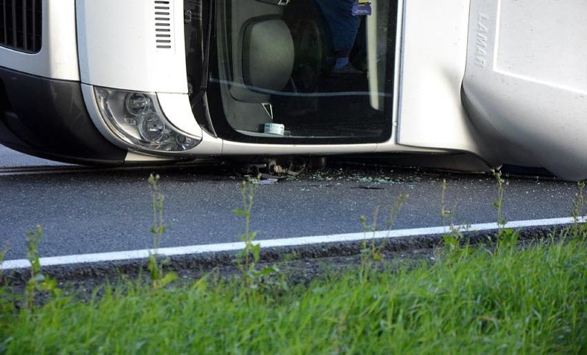 Kolejny wypadek na DK5. Tym razem w Dąbrówce Słupskiej [zdjęcia]