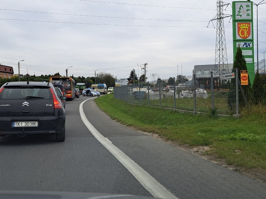 Wypadek w Kielcach na przejściu dla pieszych. Ciężko ranna kobieta zmarła w szpitalu