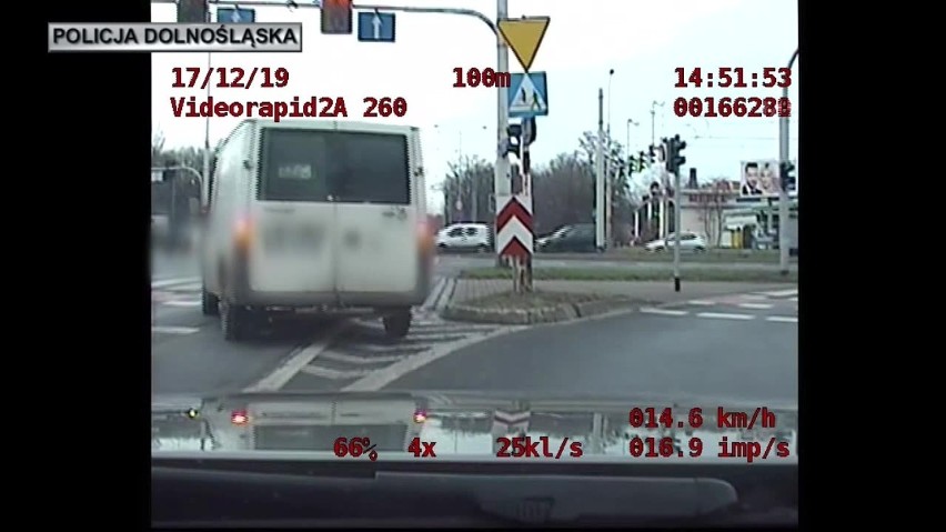 Wrocław. Ten kierowca chciał być cwany, a mu się nie udało... Zobacz film
